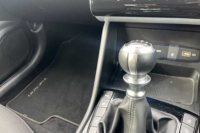 Hyundai Tucson 1.6 T Gdi Premium Suv 5dr Petrol Manual Euro 6 (s/s) (150 Ps)