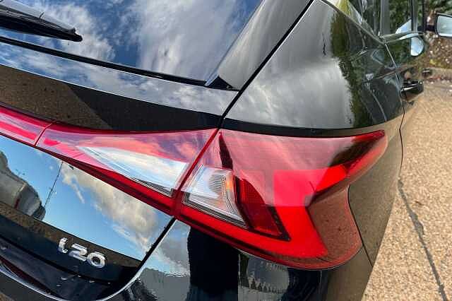 Hyundai I20 1.0 T Gdi Premium Hatchback 5dr Petrol Dct Euro 6 (s/s) (100 Ps)