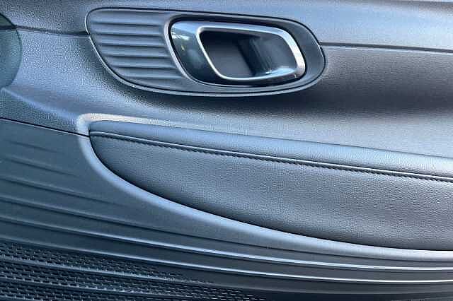 Hyundai Bayon 1.0 T Gdi Premium Suv 5dr Petrol Dct Euro 6 (s/s) (100 Ps)