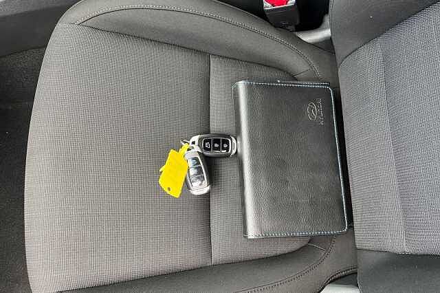 Hyundai Kona 1.6 H Gdi Premium Suv 5dr Petrol Hybrid Dct Euro 6 (s/s) (141 Ps)