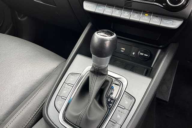 Hyundai Kona 1.6 H Gdi Ultimate Suv 5dr Petrol Hybrid Dct Euro 6 (s/s) (141 Ps)