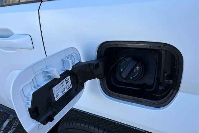 Hyundai Santa Fe 1.6 H T Gdi Calligraphy Suv 5dr Petrol Hybrid Auto Euro 6 (s/s) (7seat) (215 Ps)