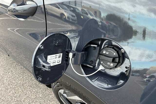 Hyundai Bayon 1.0 T Gdi Premium Suv 5dr Petrol Dct Euro 6 (s/s) (100 Ps)