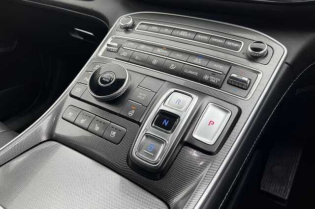Hyundai Santa Fe 1.6 H T Gdi Ultimate Suv 5dr Petrol Hybrid Auto Euro 6 (s/s) (230 Ps)