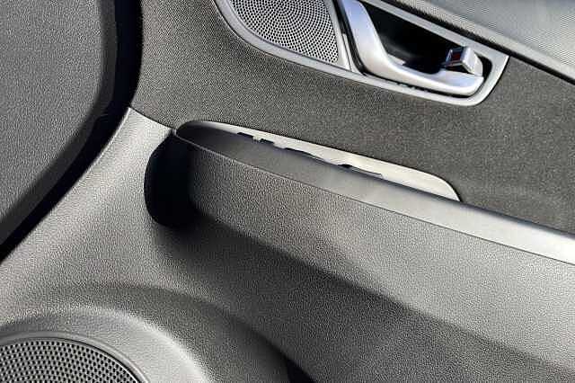 Hyundai Kona 1.6 H Gdi Premium Suv 5dr Petrol Hybrid Dct Euro 6 (s/s) (141 Ps)