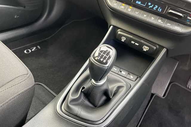 Hyundai I20 1.0 T Gdi Premium Hatchback 5dr Petrol Manual Euro 6 (s/s) (100 Ps)