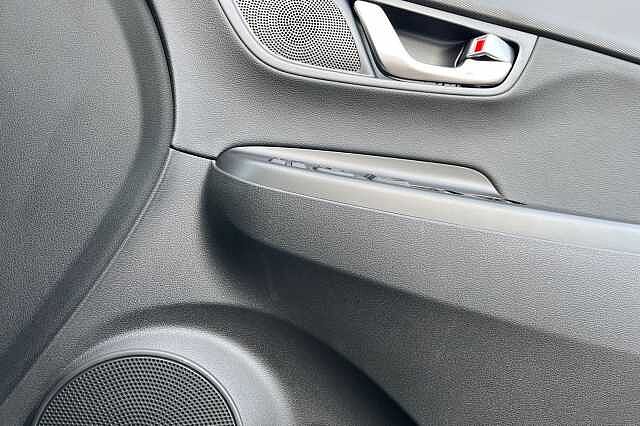 Hyundai Kona 1.6 H Gdi Ultimate Suv 5dr Petrol Hybrid Dct Euro 6 (s/s) (141 Ps)