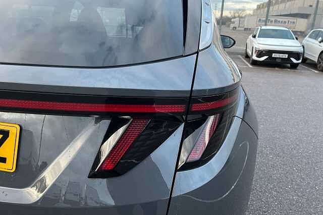 Hyundai Tucson 1.6 T Gdi Premium Suv 5dr Petrol Hybrid Auto Euro 6 (s/s) (215 Ps)