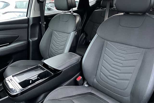Hyundai Tucson 1.6 T Gdi Premium Suv 5dr Petrol Hybrid Auto Euro 6 (s/s) (215 Ps)
