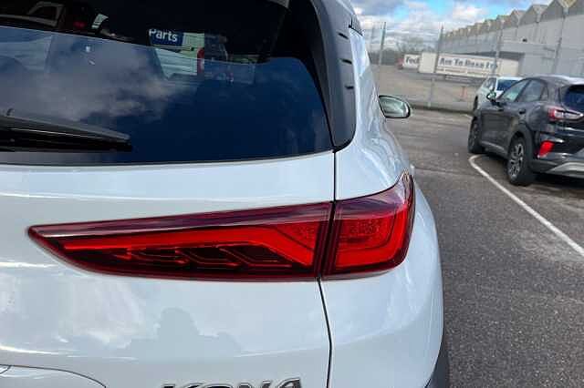 Hyundai Kona 1.6 H Gdi Premium Se Suv 5dr Petrol Hybrid Dct Euro 6 (s/s) (141 Ps)