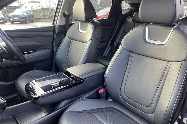 Hyundai TUCSON 1.6 T Gdi 13.8kwh Ultimate Suv 5dr Petrol Plug In Hybrid Auto Euro 6 (s/s) (253 Abyss Black