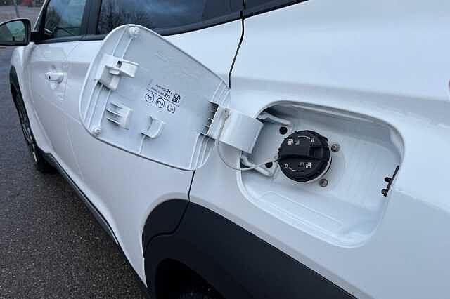 Hyundai Kona 1.6 H Gdi Premium Suv 5dr Petrol Hybrid Dct Euro 6 (s/s) (141 Ps)