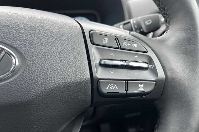 Hyundai Kona 1.6 H Gdi Premium Suv 5dr Petrol Hybrid Dct Euro 6 (s/s) (141 Ps)