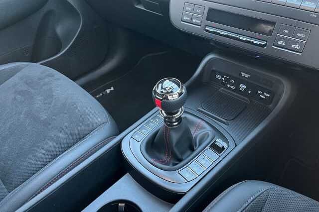 Hyundai KONA 1.6 T Gdi N Line S Suv 5dr Petrol Manual Euro 6 (s/s) (138 Ps) Abyss Black