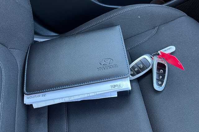 Hyundai Tucson 1.6 T Gdi Mhev Premium Suv 5dr Petrol Hybrid Dct Euro 6 (s/s) (150 Ps)