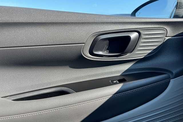 Hyundai Bayon 1.0 T Gdi Mhev Ultimate Suv 5dr Petrol Hybrid Manual Euro 6 (s/s) (100 Ps)