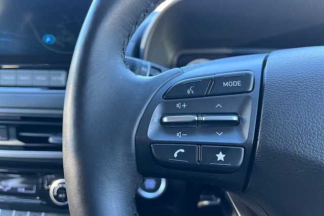 Hyundai KONA 1.6 H Gdi Ultimate Suv 5dr Petrol Hybrid Dct Euro 6 (s/s) (141 Ps) Atlas White