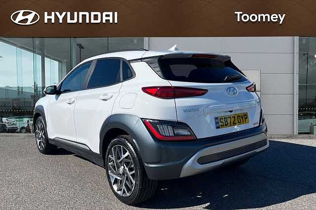 Hyundai KONA 1.6 H Gdi Premium Suv 5dr Petrol Hybrid Dct Euro 6 (s/s) (141 Ps) Atlas White
