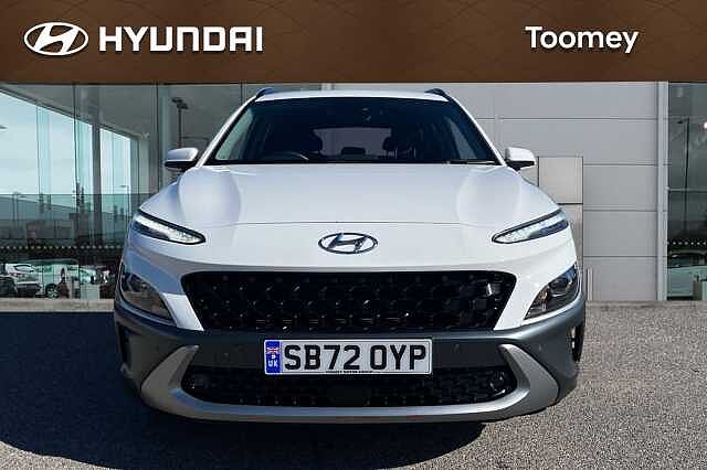 Hyundai KONA 1.6 H Gdi Premium Suv 5dr Petrol Hybrid Dct Euro 6 (s/s) (141 Ps) Atlas White