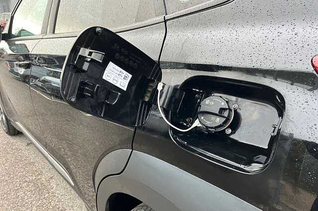 Hyundai KONA 1.6 H Gdi Premium Suv 5dr Petrol Hybrid Dct Euro 6 (s/s) (141 Ps) Phantom Black