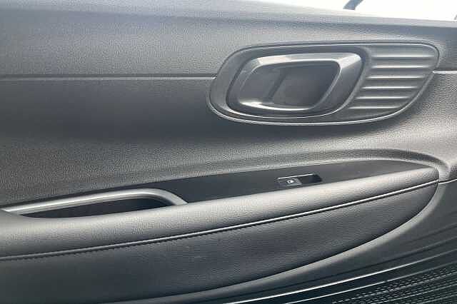 Hyundai Bayon 1.0 T Gdi Mhev Premium Suv 5dr Petrol Hybrid Dct Euro 6 (s/s) (100 Ps)