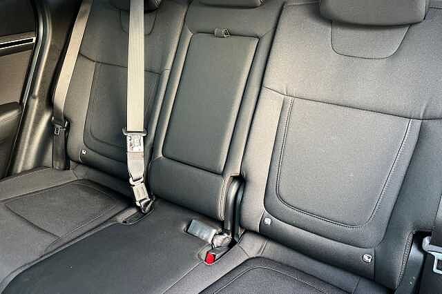 Hyundai TUCSON 1.6 T Gdi Mhev Se Connect Suv 5dr Petrol Hybrid Dct Euro 6 (s/s) (150 Ps) Phantom Black