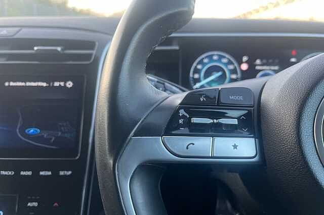 Hyundai TUCSON 1.6 T Gdi Mhev Se Connect Suv 5dr Petrol Hybrid Dct Euro 6 (s/s) (150 Ps) Phantom Black
