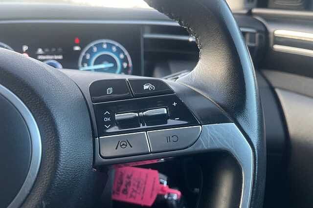 Hyundai TUCSON 1.6 T Gdi Mhev Se Connect Suv 5dr Petrol Hybrid Dct Euro 6 (s/s) (150 Ps) Phantom Black