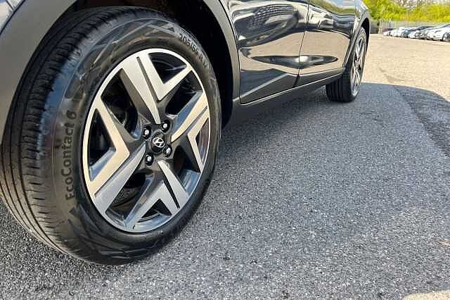 Hyundai Bayon 1.0 T Gdi Mhev Premium Suv 5dr Petrol Hybrid Dct Euro 6 (s/s) (100 Ps)