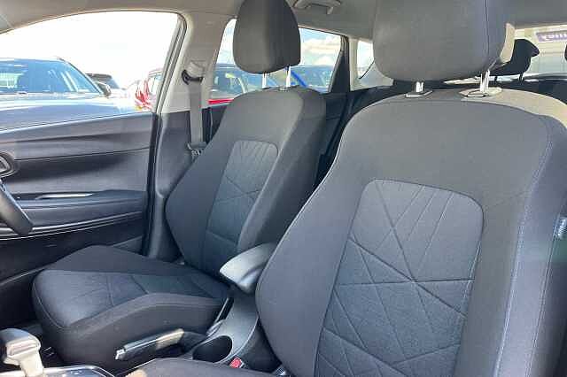 Hyundai Bayon 1.0 T Gdi Mhev Premium Suv 5dr Petrol Hybrid Dct Euro 6 (s/s) (100 Ps)