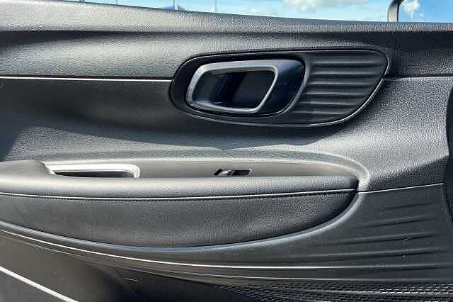 Hyundai Bayon 1.0 T Gdi Mhev Premium Suv 5dr Petrol Hybrid Dct Euro 6 (s/s) (100 Ps)