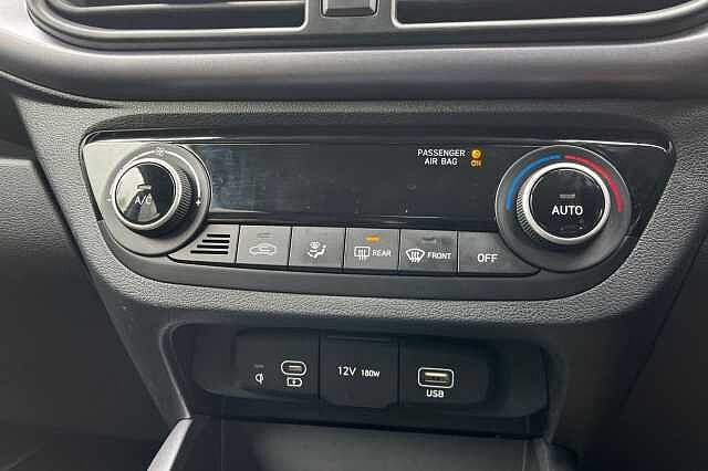 Hyundai I10 1.2 Premium Hatchback 5dr Petrol Auto Euro 6 (s/s) (79 Ps)