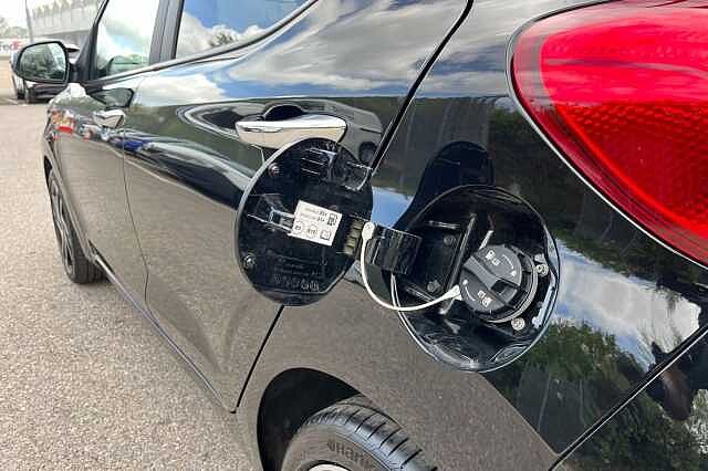 Hyundai I10 1.2 Premium Hatchback 5dr Petrol Auto Euro 6 (s/s) (79 Ps)