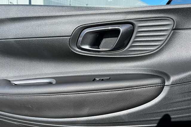 Hyundai Bayon 1.0 T Gdi Premium Suv 5dr Petrol Dct Euro 6 (s/s) (100 Ps)