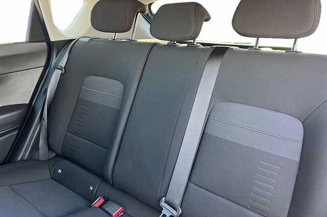 Hyundai Bayon 1.0 T Gdi Premium Suv 5dr Petrol Dct Euro 6 (s/s) (100 Ps)