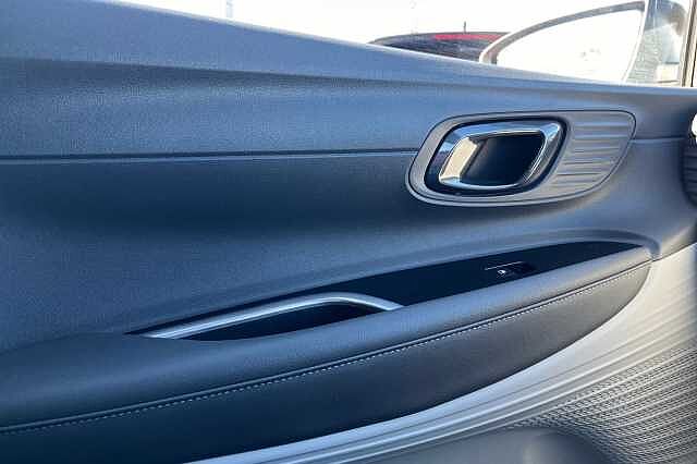 Hyundai Bayon 1.0 T Gdi Mhev Ultimate Suv 5dr Petrol Hybrid Dct Euro 6 (s/s) (100 Ps)