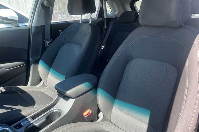 Hyundai Kona 1.6 H Gdi Premium Suv 5dr Petrol Hybrid Dct Euro 6 (s/s) (141 Ps)