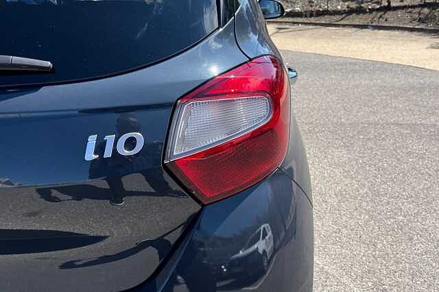 Hyundai I10 1.0 Premium Hatchback 5dr Petrol Manual Euro 6 (s/s) (63 Ps) Aurora Grey