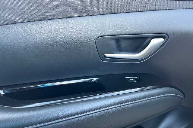 Hyundai Tucson 1.6 H T Gdi Premium Suv 5dr Petrol Hybrid Auto Euro 6 (s/s) (230 Ps)