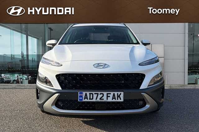 Hyundai KONA 1.6 H Gdi Premium Suv 5dr Petrol Hybrid Dct Euro 6 (s/s) (141 Ps) Atlas White