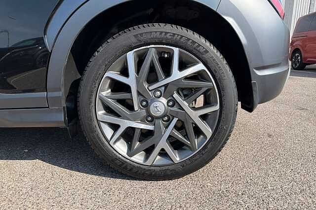 Hyundai KONA 1.6 H Gdi Premium Suv 5dr Petrol Hybrid Dct Euro 6 (s/s) (141 Ps) Phantom Black