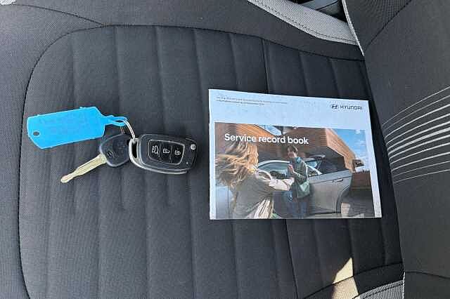 Hyundai I10 1.0 Premium Hatchback 5dr Petrol Manual Euro 6 (s/s) (67 Ps) Blue