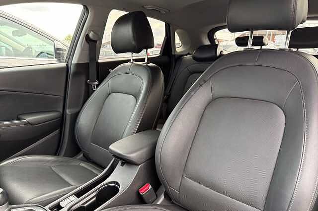 Hyundai Kona 1.6 H Gdi Ultimate Suv 5dr Petrol Hybrid Dct Euro 6 (s/s) (141 Ps)