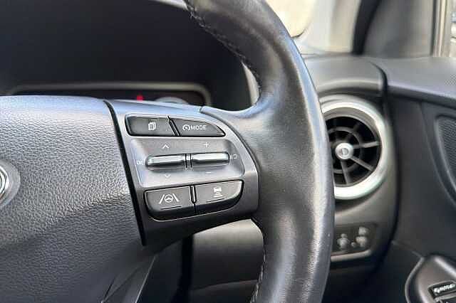 Hyundai Kona 1.6 H Gdi Premium Suv 5dr Petrol Hybrid Dct Euro 6 (s/s) (141 Ps)