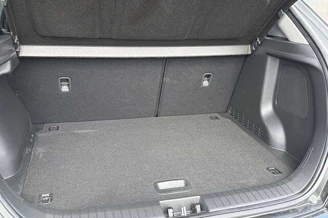 Hyundai Kona 1.6 H Gdi Premium Suv 5dr Petrol Hybrid Dct Euro 6 (s/s) (141 Ps)