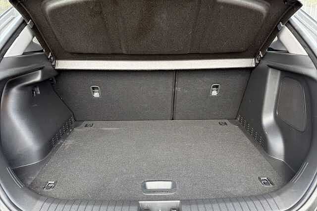 Hyundai Kona 1.6 H Gdi Premium Suv 5dr Petrol Hybrid Dct Euro 6 (s/s) (141 Ps)